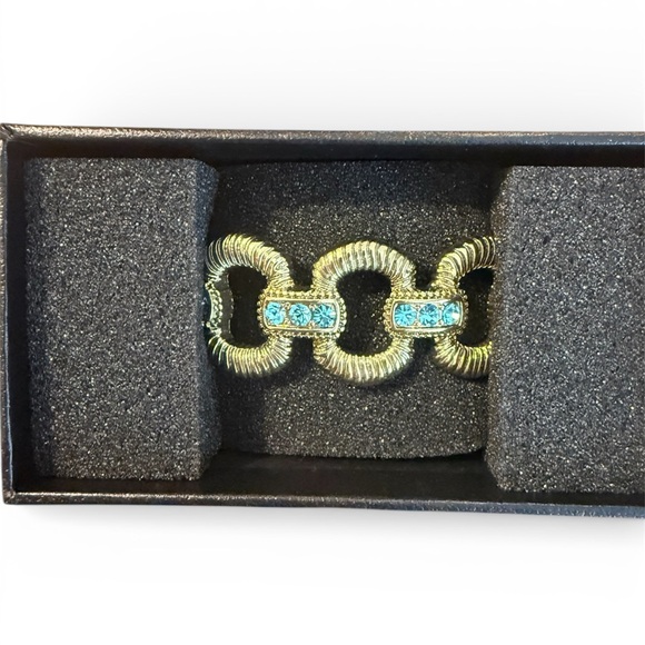 Heidi Daus, Elegant Gold Bracelet with Aqua Crystals “Gorgeous Rock” - Picture 6 of 6